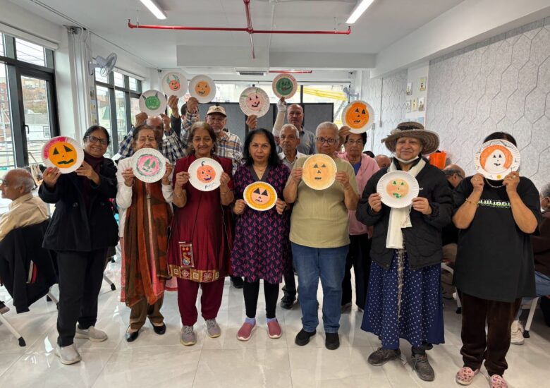 SACSS Seniors Get Creative with Pumpkin Plate Decorating for Halloween